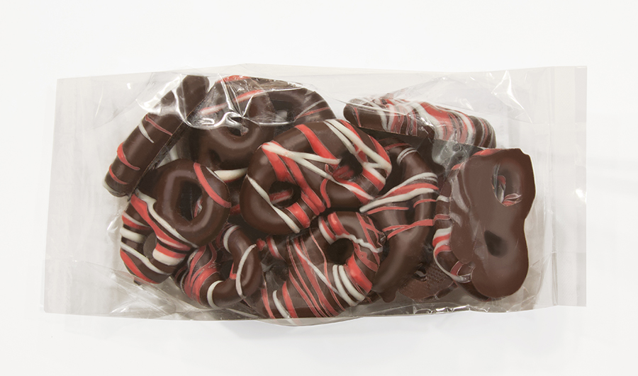 (A) 4 OZ BAG VALENTINE MINI PRETZELS - DK 12 CT (V)