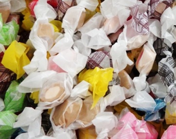 TUCKS - SALT WATER TAFFY CHOCOLATE (S)