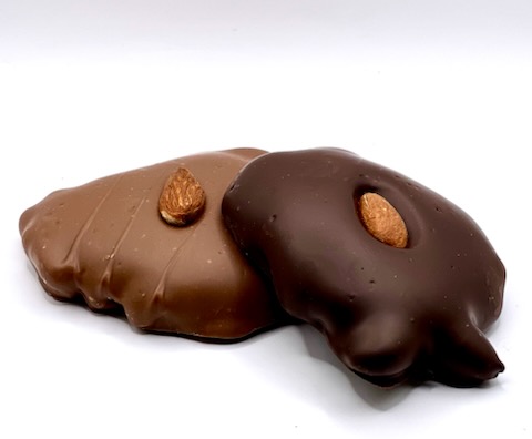 TUCKS - JUMBO MK CHOC ALMOND CARAMEL PRALINE
