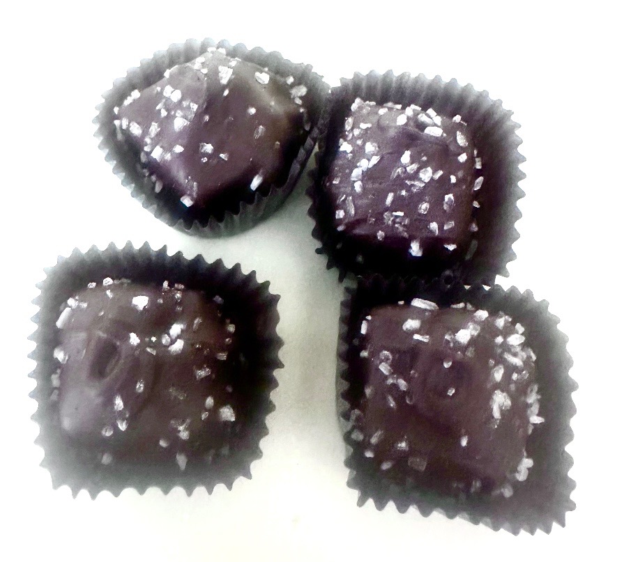 TUCKS - PEPPERMINT CARAMEL W/SEASALT DARK (X)