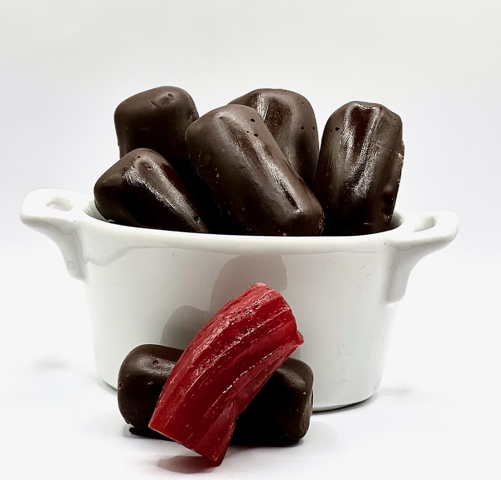 DOROTHY COX - DARK CHOC COVERED RED LICORICE (KOOKA)