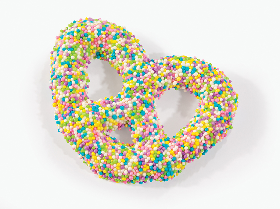 (A) EASTER PRETZELS - 3 RING WH W/ SEEDS (E)