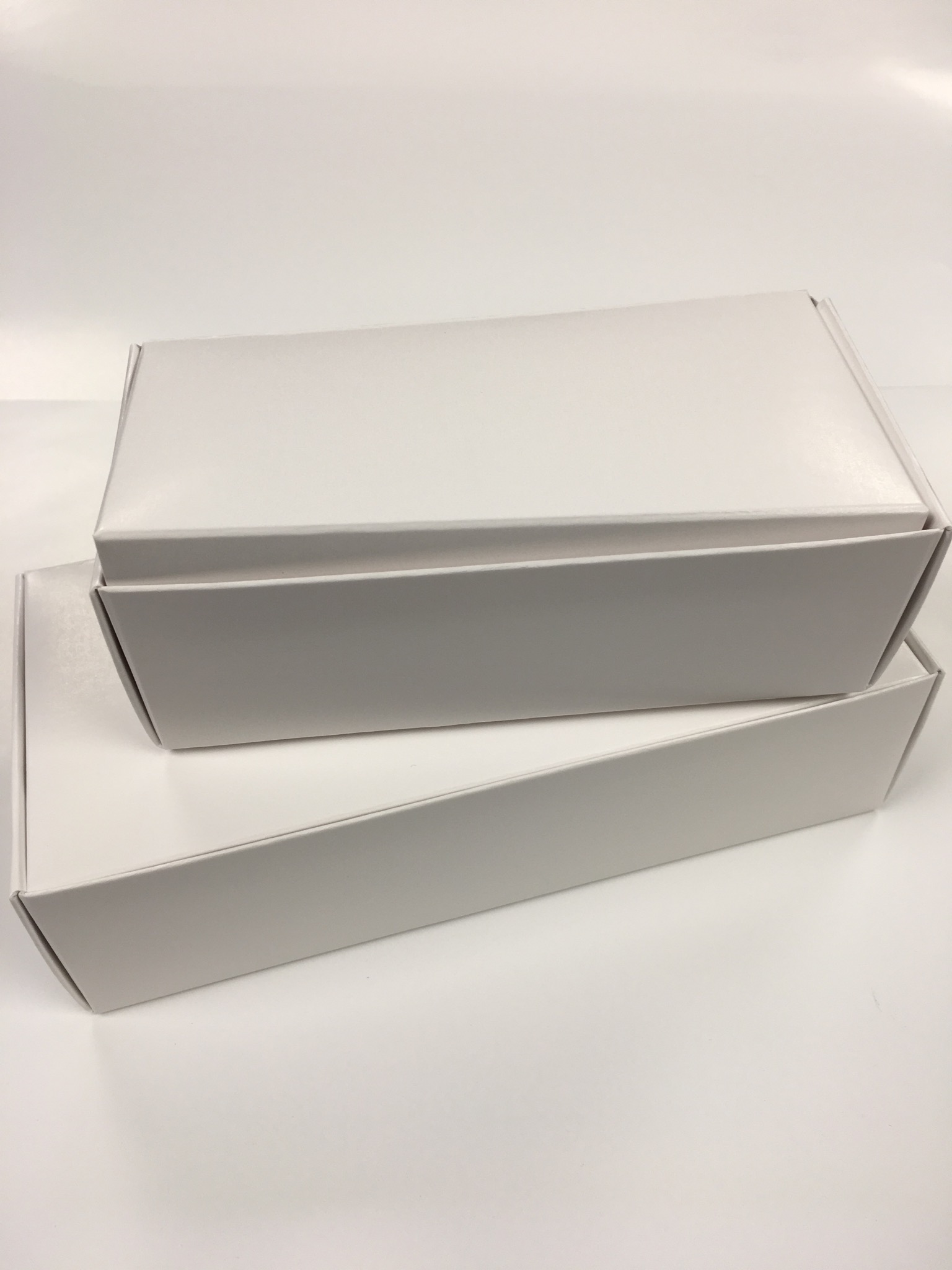 (A) 1# WHITE BOXES-250 CT
