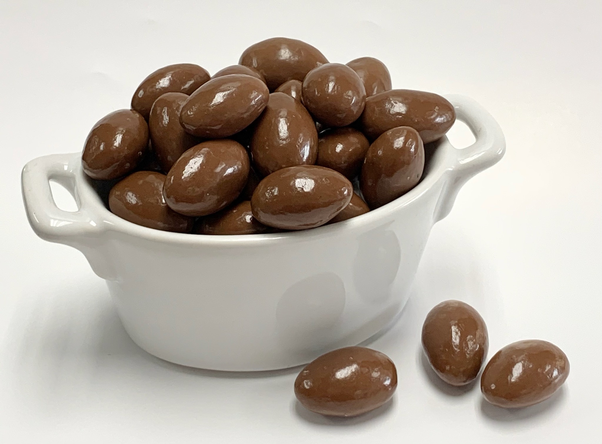 BOBROW SELECT - MILK ALMONDS