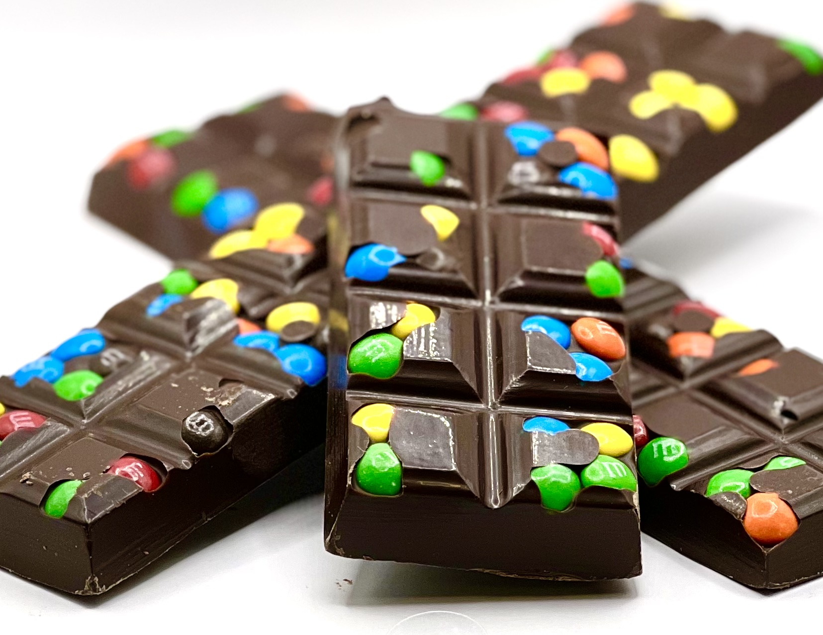 TUCKS - DK CHOC BAR W/ M & M'S 4 OZ 30 CT (H)